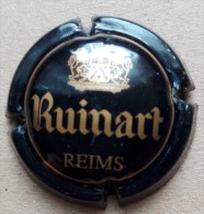 Capsule De Champagne - Ruinart Reims - Boucle En Haut Du T  - N°39  - Noir Et Or - Moet Et Chandon