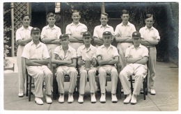 RB 1074 - Real Photo Postcard - Cambridge Winning Cricket Team - Phoenix Emblem - University Team? - Críquet