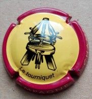 Capsule De Champagne - Champagne Le Tourniquet     - N°727 P -  Jaune Contour Bordeaux - Moet Et Chandon