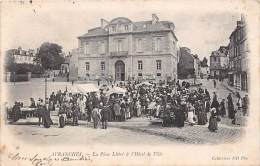 Avranches    50    Hôtel De Ville. Place Littré. Marché - Avranches