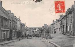 Bricquebec     50      Panorama Et La Rue Du Bourg - Bricquebec