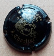 Capsule De Champagne -  Charlier J - Marquee Charlier Dans Le Tonneau  - N°7 - Noir Et Or - Moet Et Chandon
