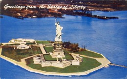 NEW YORK, Statue Of Liberty, 2 Scans - Statue De La Liberté