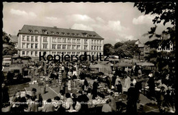 ÄLTERE POSTKARTE PIRMASENS EXERZIERPLATZ MIT RATHAUS MARKT HÄNDLER KISTEN Marché Market AK Ansichtskarte Cpa Postcard - Pirmasens