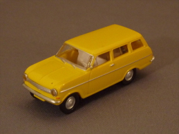 Brekina 20359, Opel Kadett A Caravan, 1962, 1:87 - Massstab 1:87