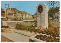 A SAISIR !!!!. LANDRECIES. Le Monument Du Général Charles - Landrecies
