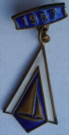 SAILING 1957  VINTAGE PIN BADGE P1 - Sailing, Yachting