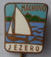 Machovo Jezero Lake Liberec Yacht Sailing PIN BADGE P1 - Voile