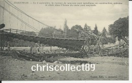Carte Postale   :  Moneteau - Le 4 Septembre La Rupture Du Nouveau Pont Métallique En Construction - Moneteau