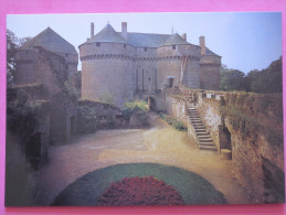 LASSAY - L'entrée Du Château Et Le Pont-levis - Lassay Les Chateaux
