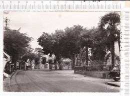 GIGNAC   -   L  Esplanade  Et  Place  De  La  Victoire - Gignac