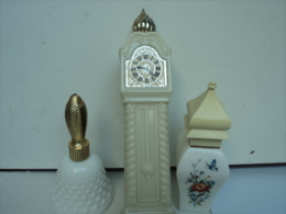 AVON:,LOT  3 FLACONS   :2 VIDES  ( HORLOGE ET CLOCHE) LE 3 Eme  EST PLEIN  LIRE ET VOIR !! - Miniatures Femmes (sans Boite)