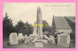 CPA  PLOZEVET Monument Aux Morts - Plozevet