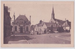 Beaumont-la-Ronce - Place De La Mairie - Beaumont-la-Ronce