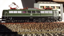 SCALA N ECHELLE - MINITRIX 2056 STUPENDA LOCO Elettrica Pesante DB E 151 025 -4 - N SPUR - Locomotives