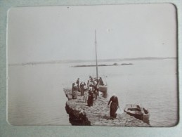 PHOTO DE ROSCOFF ( 29 BRETAGNE ) Arrivée Des Femmes De L´Ile De Batz  1898/1902 - Orte