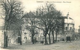 N°45804 -cpa Verdun -place Du Gouvernement- Rue Chevert- - Verdun