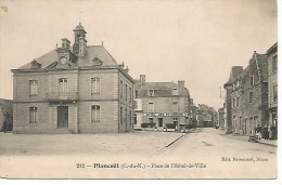 N°212  -  PLANCOET  -  PLACE DE L'HOTEL DE VILLE - Plancoët