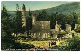 GLENDALOUGH : THE ROUND TOWER AND ST KEVIN'S KITCHEN - Wicklow