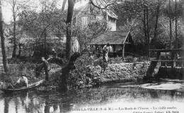 COMBS-LA-VILLE LES BORDS DE L'YERRES LA VIEILLE SOUCHE NOMBREUX PECHEURS A LA LIGNE - Combs La Ville