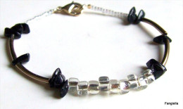 Bracelet Argenté Noir Perles De Verre Japonaises Et Tchèques Et Tubes En Métal Argenté - Armbänder