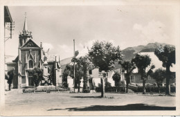 BOEGE Place De L'église Et Montagne De Miribel - Boëge