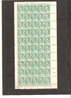 FRANCE   FEUILLE DE 100 TIMBRES PREOBLITERE N°98  NEUF **MNH  DE 1945 VARIETE PETIT T O BRISE E CROCHET - Feuilles Complètes