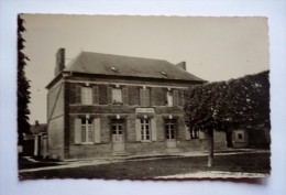 80 - Cpsm Petit Format   HORNOY - L 'école Des Garçons - édit. MARCHON - Hornoy Le Bourg