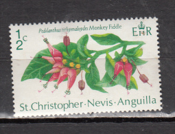 ST CHRISTOPHER- NEVIS *  YT N° 251 - San Cristóbal Y Nieves - Anguilla (...-1980)