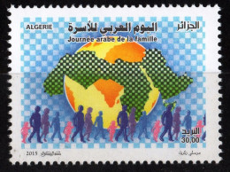 ALGHERIA 2015 TP Mint/Neuf Arab Family Day Arabische Family Day Design Error Design-Fehler Timbre Erroné - Geography