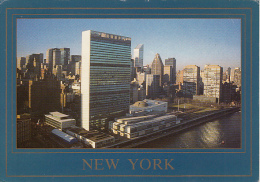 33493- NEW YORK CITY- UNITED NATIONS BUILDING, SKYLINE - Andere Monumente & Gebäude