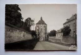 80   - Cpsm Petit Format - LUCHEUX - Le Beffroi - Lucheux