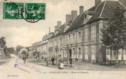 CPA - NOAILLES (60) - Aspect De La Route De Beauvais En 1912 - Noailles