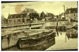 COURSEULLES SUR MER   ,  Le Bassin Et Le Quartier - Courseulles-sur-Mer