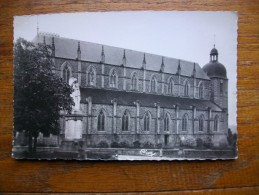 Ducey , L'église Et Le Monument - Ducey