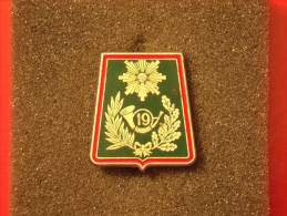 Insignes Militaire "19ème Régiment De Chasseurs à Cheval" -  Military Badges P.V. - - Navy