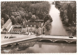 Sarthe - 72 - La Flèche - Vue Aérienne Le Chateau Des Carmes  , Camion Sur Le Pont Sur Le Loir - La Fleche