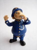 Figurine OUI OUI - PAPO 2004 - MR LE GENDARME - Figurines En Plastique