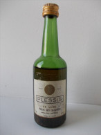 - Ancienne Mignonnette PINEAU DES CHARENTES PLESSIS - - Miniatures