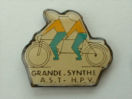 PIN´S CYCLISME VELO - GRANDE SYNTHE - Cyclisme