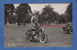 CPA Photo - THOUNE THUN KASERNE - 2 Militaires Sur Moto - Armée Suisse - Schweiz Armee Motorrad Modèle à Identifier - Thoune / Thun