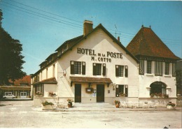CPM De Le Mele Sur Sarthe (Orne) Hôtel De La Poste - Le Mêle-sur-Sarthe