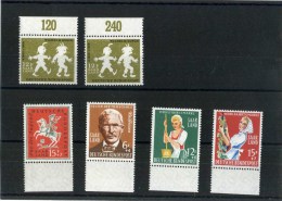 - SARRE 1957/59 . TIMBRES DE 1958 . NEUFS SANS CHARNIERE  . BORDS DE FEUILLES . - Neufs