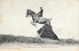 Saumur - Cadre Noir - Cavalerie - Saut D'une Claie Sur Le Breil - Edition Voelker - Horse Show