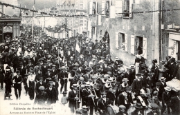 87. HAUTE-VIENNE - ROCHECHOUART. Félibrée 1913. Arrivée Du Ministre Place De L'Eglise. (fanfare). - Rochechouart