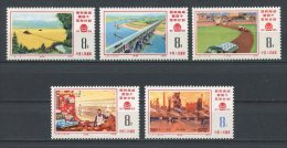 CHINE 1976 N° 2006/2010 ** Neufs = MNH  Superbes Réalisation Plan Quinquennal Culture Canal Usine Engrais Industrie Text - Nuevos