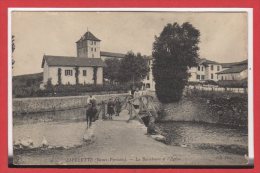 64 - ESPELETTE --  La Basse Boure Et L'Eglise - Espelette