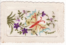 Carte Postale Fantaisie BRODEE   Avec  Fleurs Et PAPILLON  - FLEUR - - Embroidered