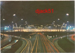 AEROPORT DE PARIS-ORLY - L'aérogare Vue La Nuit / 2 Scans - Aéroports De Paris