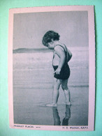 New Zealand 1946 Postcard - Child On The Beach - Covers & Documents